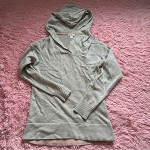 Market & Spruce Light Gray Knit Top